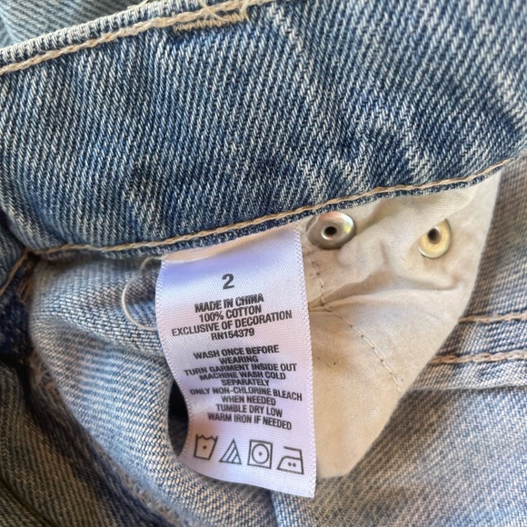 High Rise Mom Jeans - Picture 7 of 7